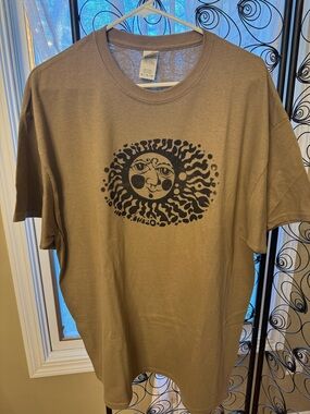 Don Drumm Sun print tee shirt NWOT